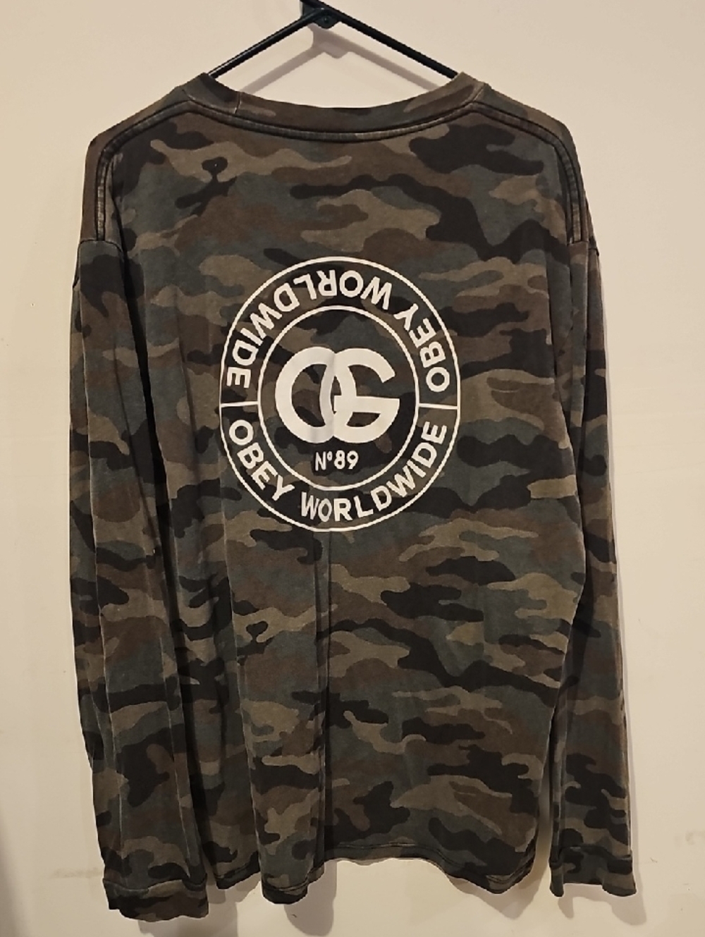 Womens large OBEY long sleeve camo top